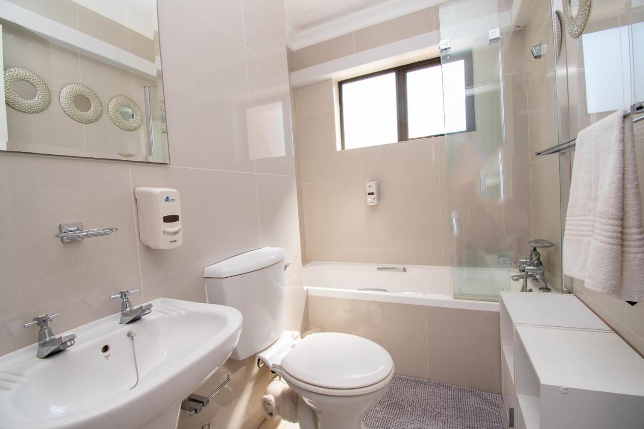 11 The Shades Umhlanga Rocks Apartment Durban Exterior photo