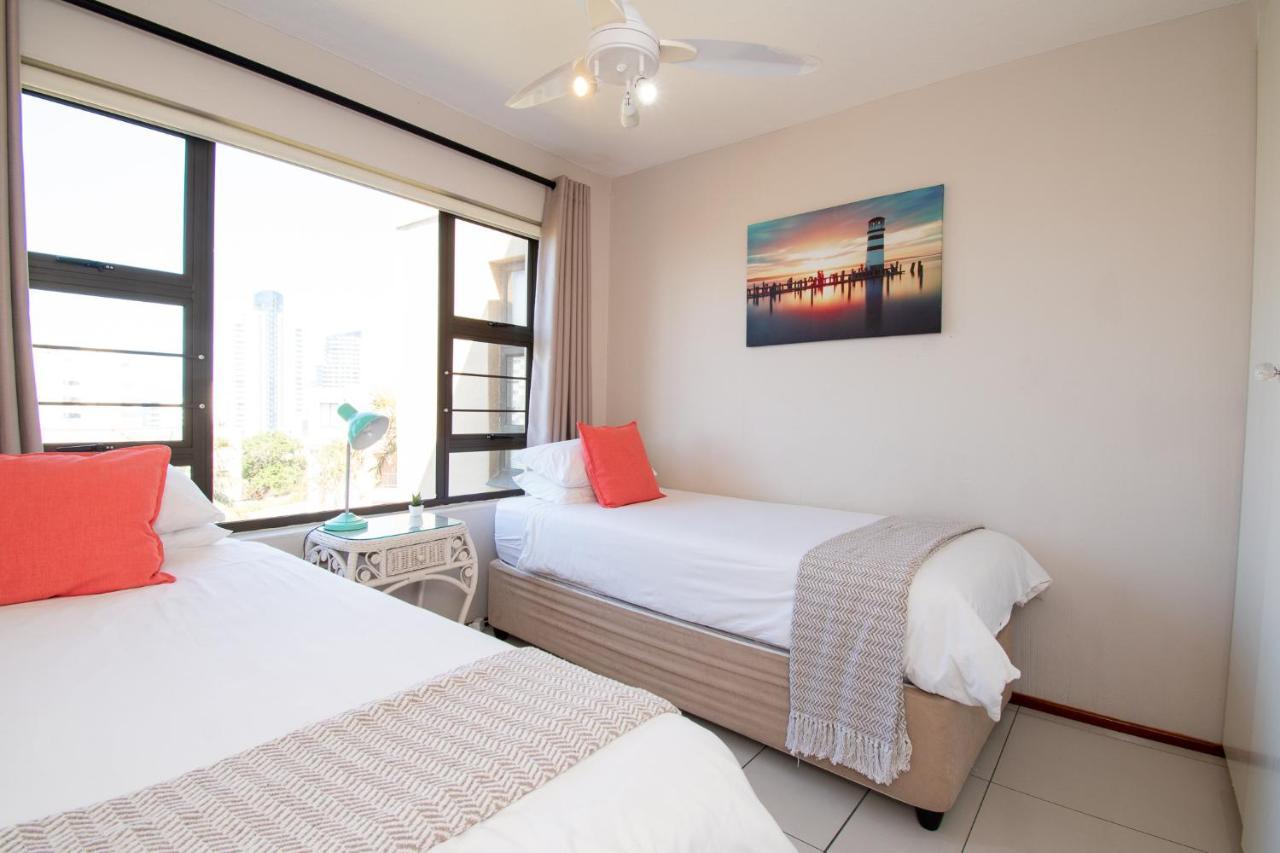 11 The Shades Umhlanga Rocks Apartment Durban Exterior photo