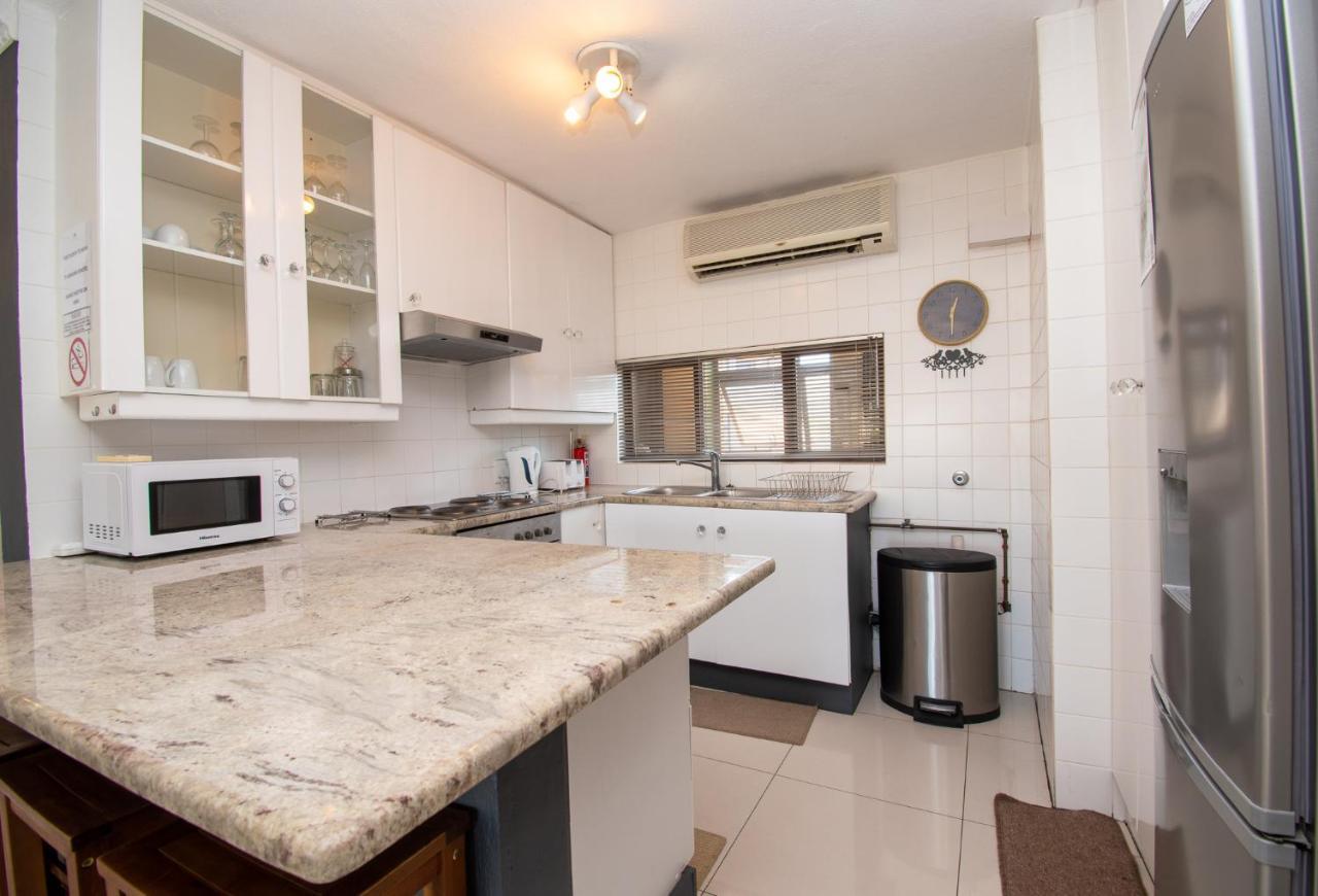 11 The Shades Umhlanga Rocks Apartment Durban Exterior photo