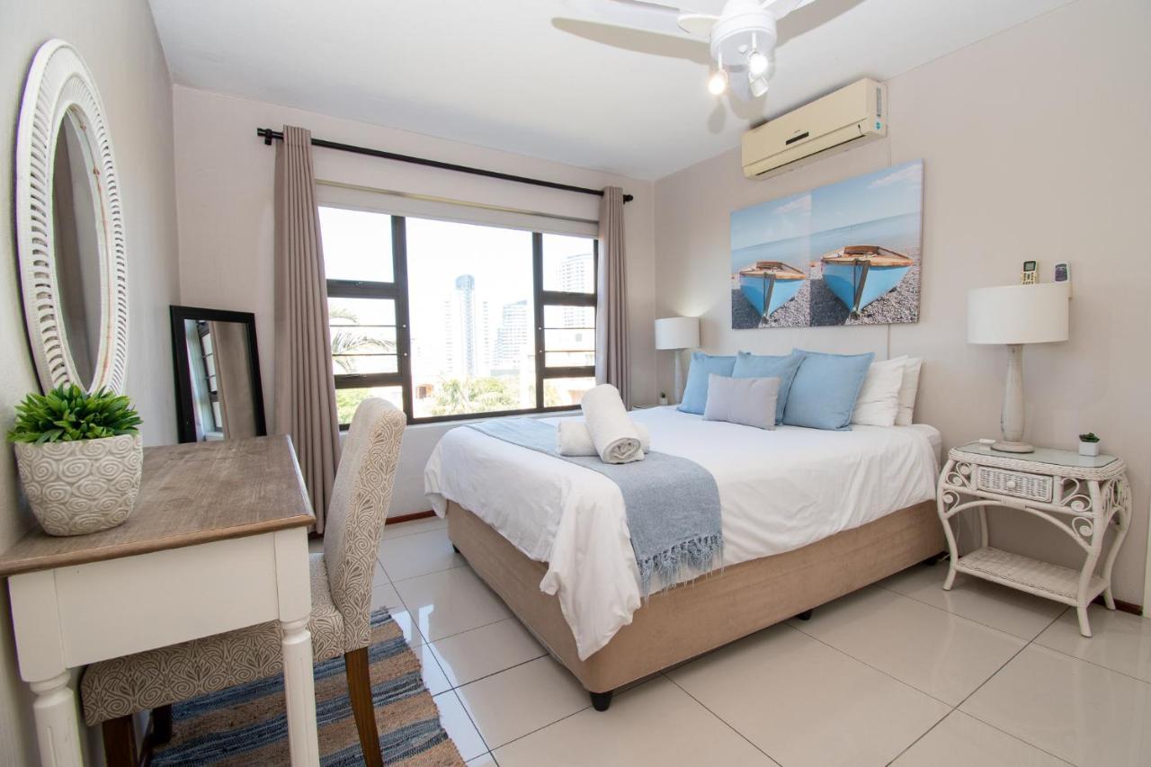 11 The Shades Umhlanga Rocks Apartment Durban Exterior photo